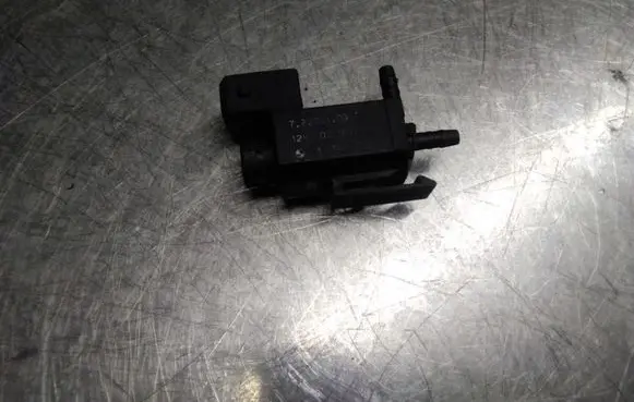 BMW 1 E81 E87 Turbo solenoid valve 72234100 02T036