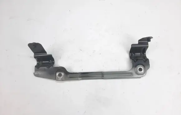 Audi A6 S6 C8 4K Fender mounting bracket 4K0821168