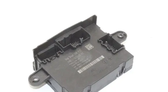 Land Rover Range Rover Velar Door control unit/module M8E214D620AC