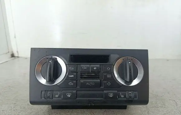 Audi A3 S3 8P Climate control/heater control trim