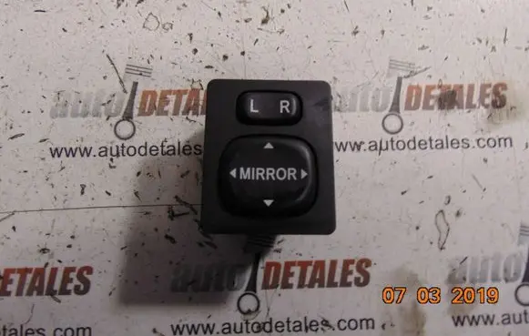 Toyota Verso Wing mirror switch 183574