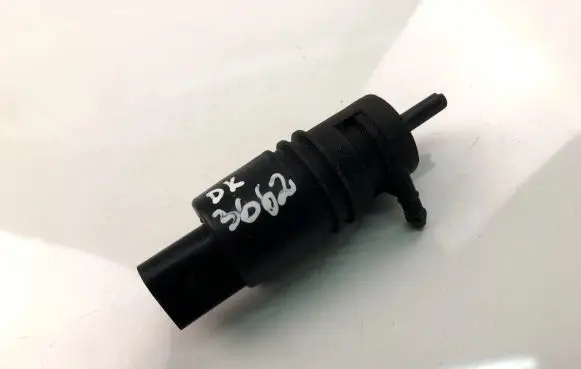 Mercedes-Benz E W212 Windscreen/windshield washer pump 2218690121