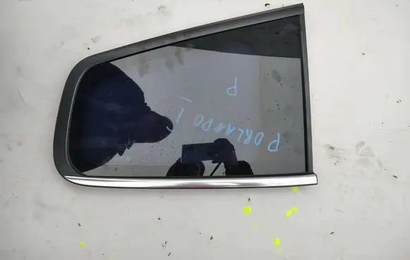 Chevrolet Orlando Side middle window/glass 