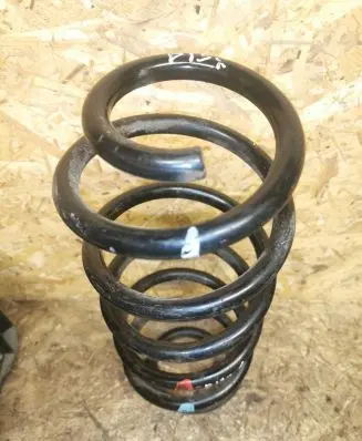 Toyota Auris 150 Rear coil spring