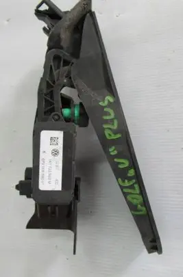 Volkswagen Golf Plus Accelerator throttle pedal 1K1723503M