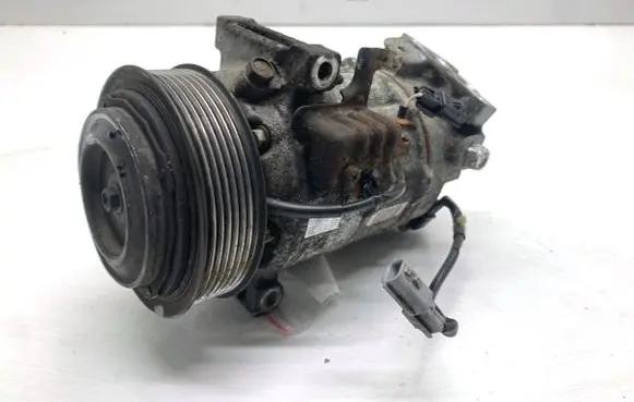 Nissan Qashqai Air conditioning (A/C) compressor (pump) 926004EB0A