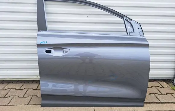 MG MG3 III Front door P11196617