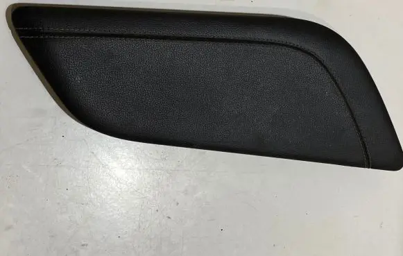 Ford Mustang VI Centre console side trim front 63044E07
