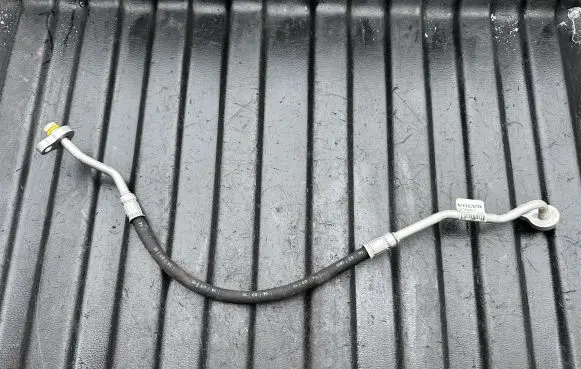 Volvo S90, V90 Air conditioning (A/C) pipe/hose 31389351