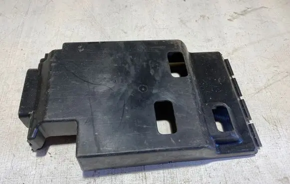 Mercedes-Benz GLE (W166 - C292) Fuse box cover A1665400080