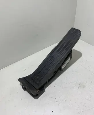 Volkswagen PASSAT B6 Accelerator throttle pedal 1K1721503L 6PV00860000
