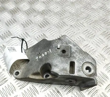 BMW 3 G20 G21 Engine mounting bracket 6876207