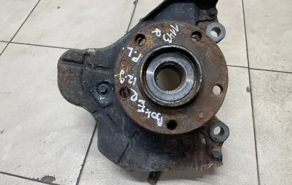 Peugeot Boxer Front wheel hub spindle knuckle