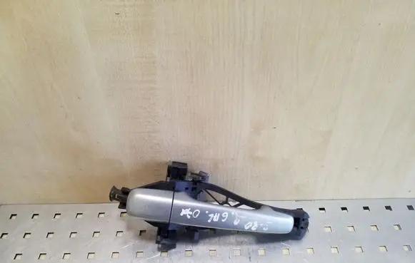 Rear door exterior handle