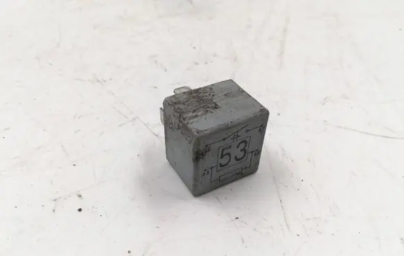 Volkswagen PASSAT B3 Other relay 141951253B 20240072