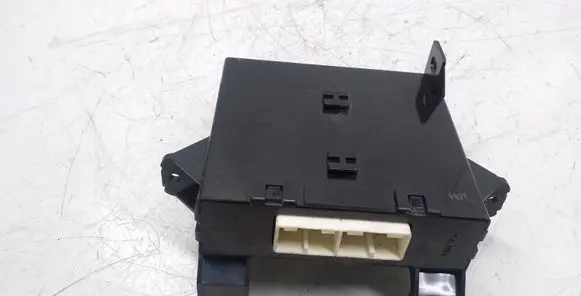 Subaru Outback Comfort/convenience module 72343AJ440 1777006721