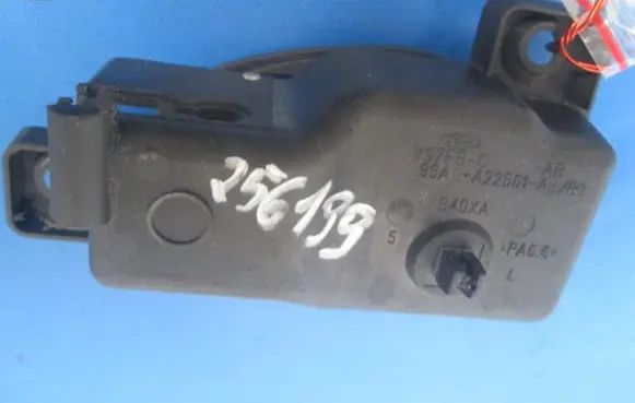 Ford Puma Front door interior handle