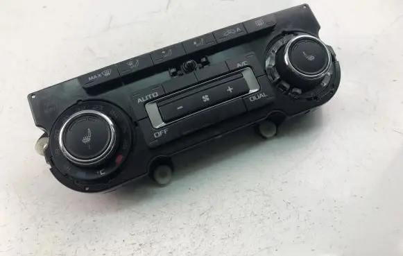 Skoda Yeti (5L) Interior fan control switch 3T0907044CE