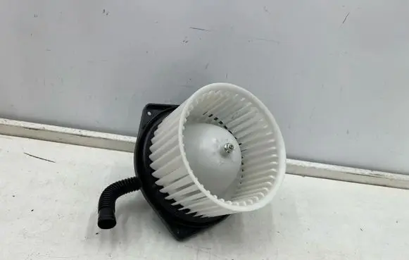 Suzuki Grand Vitara II Heater fan/blower 7425076K02