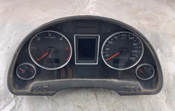Audi A4 S4 B7 8E 8H Speedometer (instrument cluster) 0263626090 1036904681 8E0920901D