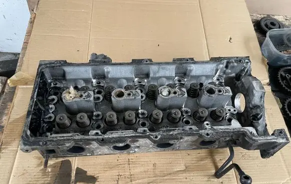 Mercedes-Benz C W202 Engine head A6110105220