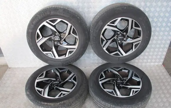 KIA Sportage R17 alloy rim 52910-R2100
