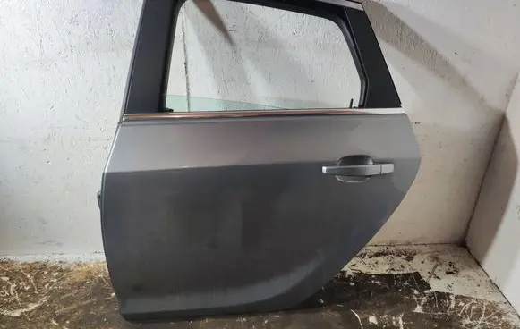 Opel Astra J Rear door 