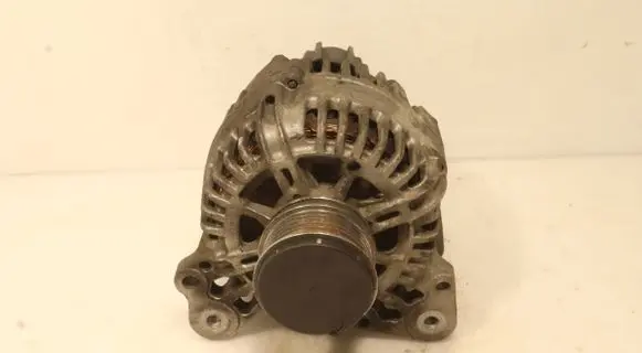 Skoda Fabia Mk2 (5J) Generator/alternator 06F903023E