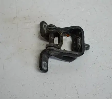 Volkswagen Tiguan Tailgate/trunk/boot hinge 5N0827301