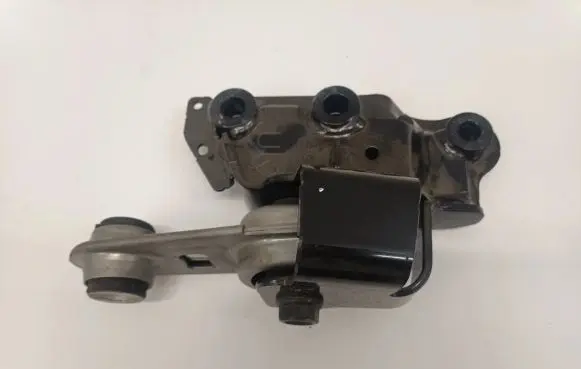 Nissan Qashqai J12 Engine mounting bracket 113600LA0A