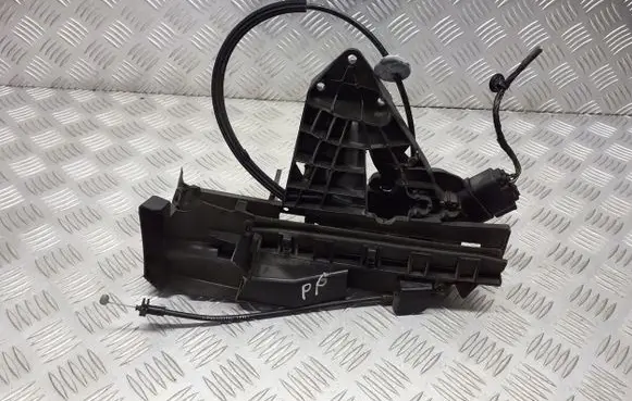 Ford C-MAX I Front door lock 7M5AR21812AA