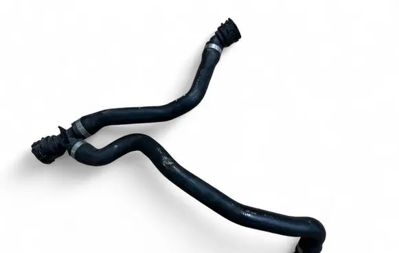 Engine coolant pipe/hose