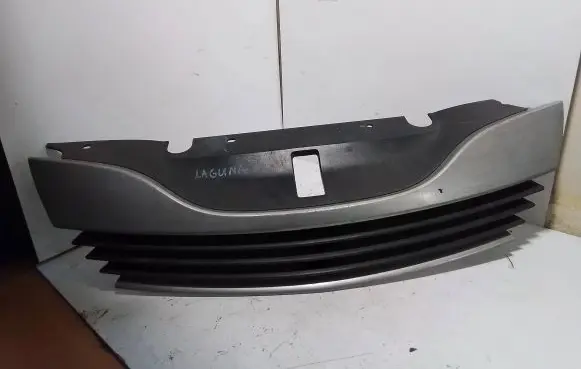 Renault Laguna II Front grill 8200012581