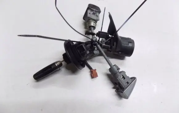 Peugeot 207 Ignition lock 36410600