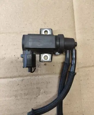 Toyota RAV 4 (XA30) Vacuum valve 258190R011 0051308