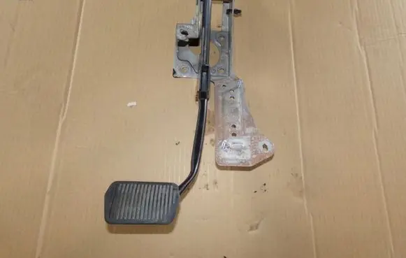 Ford Focus Brake pedal
