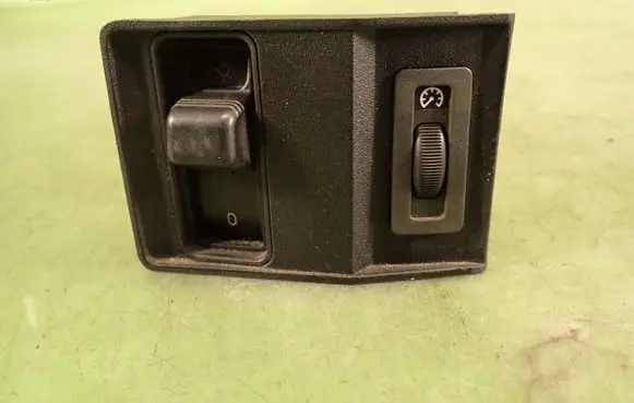 BMW 5 E34 Headlight wiper switch 38813710