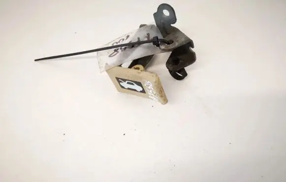 Honda CR-V Engine bonnet (hood) release handle
