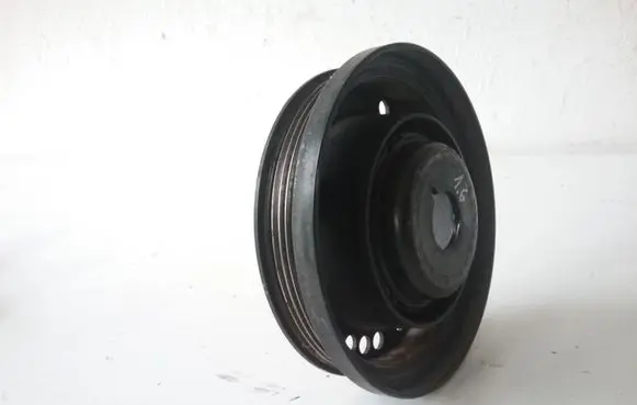 Opel Astra H Crankshaft pulley 55559328