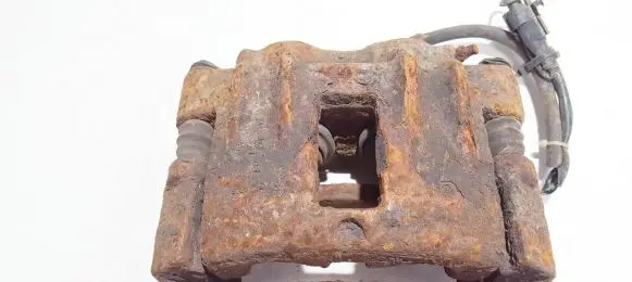 Iveco Daily 35.8 - 9 Front brake caliper