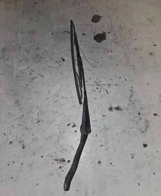 Nissan Terrano Rear wiper blade arm 