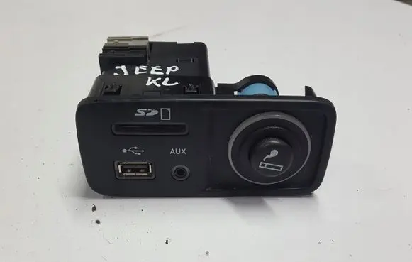 Jeep Grand Cherokee USB socket connector 68139536AC
