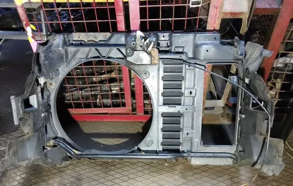 Peugeot 407 Radiator support slam panel