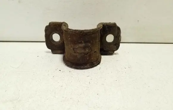 Land Rover Evoque I Sway bar bush bracket, rear 