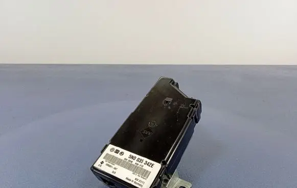 Skoda Superb B6 (3T) Voice control module 5N0035342E