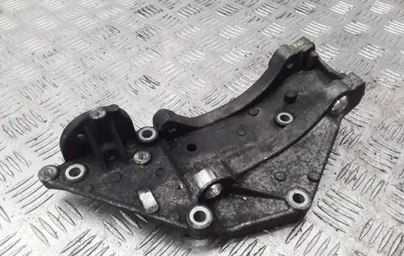 Peugeot 307 Generator/alternator bracket 9682367380 0R51549F