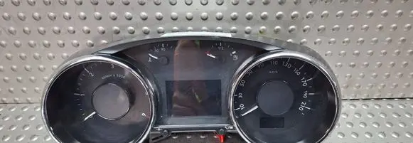 Peugeot 5008 Speedometer (instrument cluster) S25053894 9676614680
