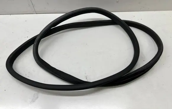 Mercedes-Benz C W204 Front door rubber seal 