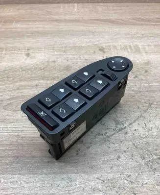 BMW 5 E39 Electric window control switch 8368966 002776