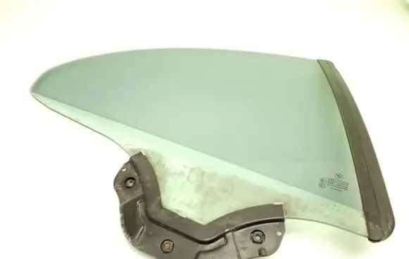 BMW 6 E63 E64 Rear side window 001025 DOT27AS2M24100 E000232